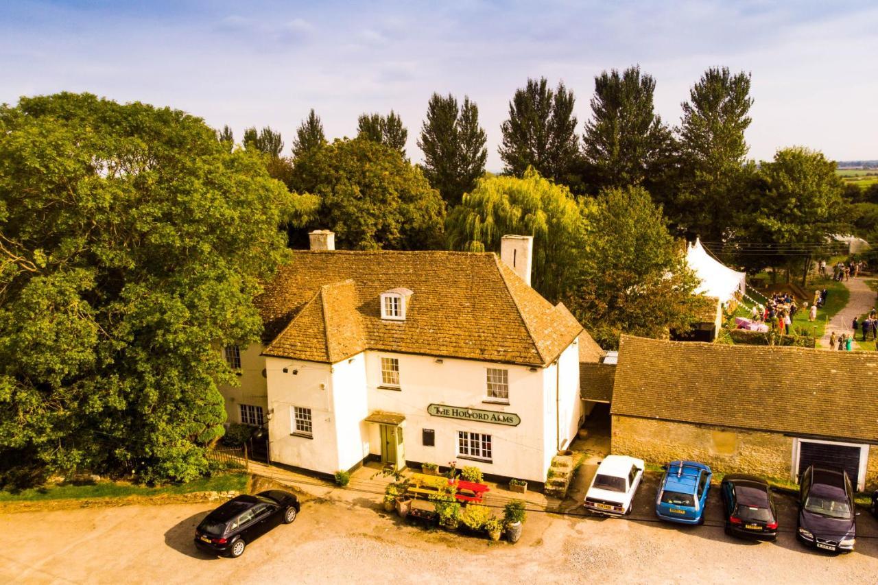 Отель The Holford Arms Chalets And Glamping Дидмартон Экстерьер фото